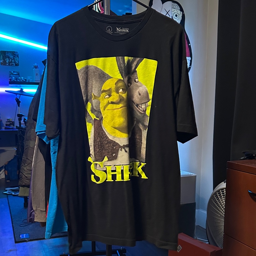 DreamWorks Black Tee with Shrek and Donkey Graphic